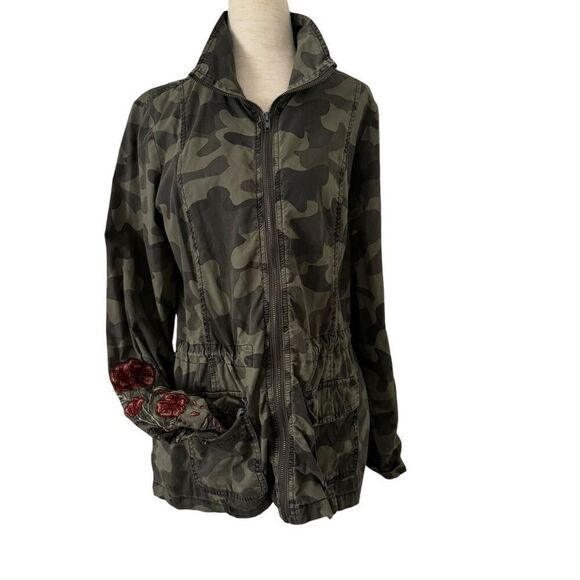 Ashley by 26 International Downtown Collection Medium Utility Jacket Green Camo - Picture 2 of 13